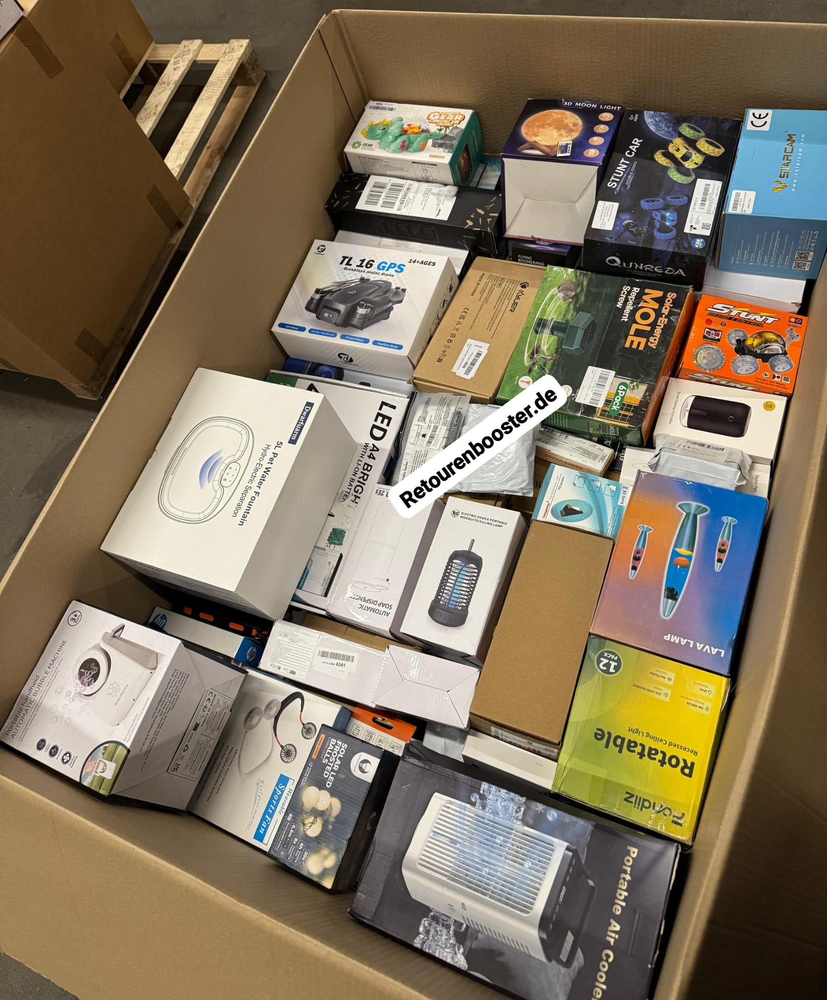 Amazon Multimedia Karton mit 10 Artikel im Mix WOW!